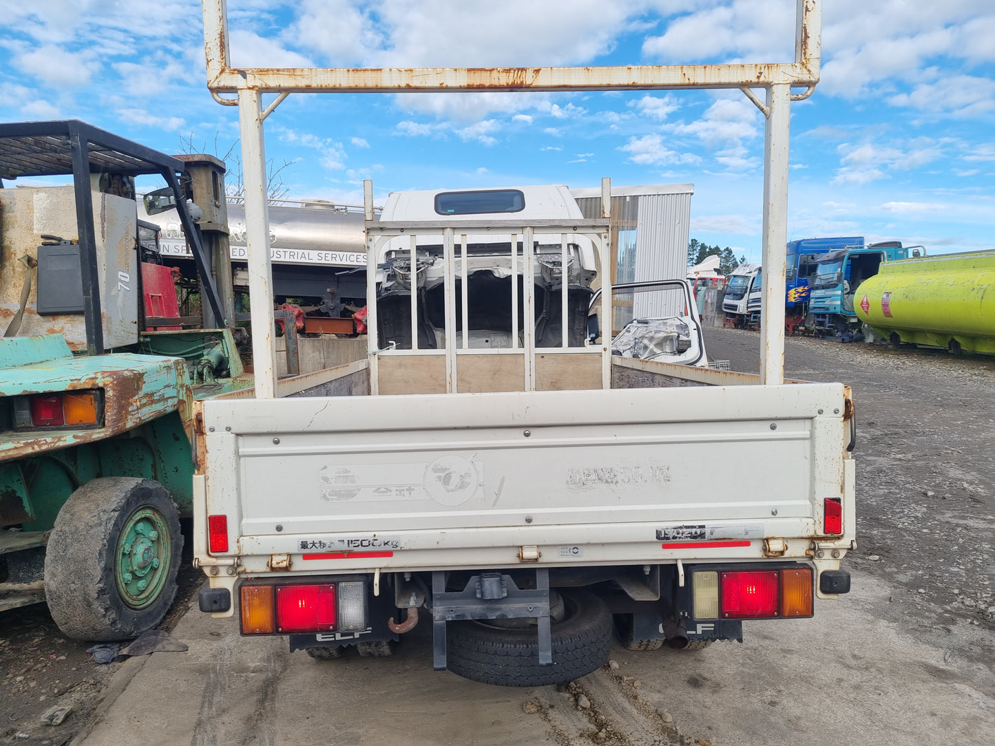 Isuzu N-Series NHR NHR85 - Flat Deck PN: 4321 NHR85 deck