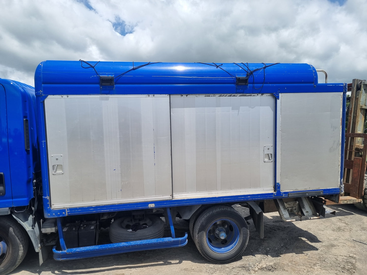 Nissan Atlas All Series ALR85 - Bottle Body PN: bottle body