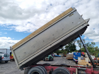Ford Aeromax 9513 - Tipping Deck