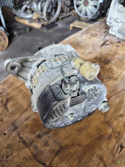 Isuzu Giga 1997-on CYZ400 - Alternator