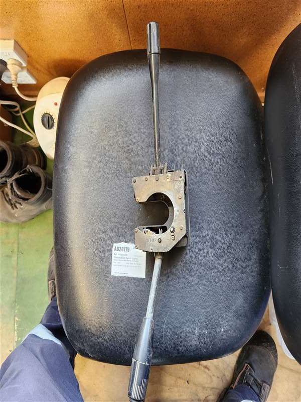 Isuzu F-Series FRR FRR32HB-3003674 - Combination Switch Lights PN: Combination