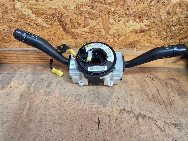 Nissan Atlas All Series ALR85 - Combination Switch