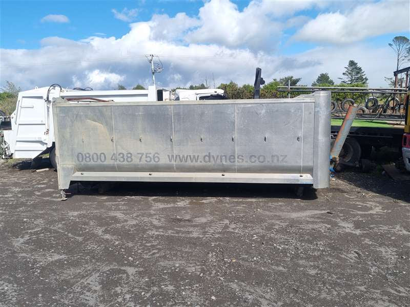 Hino 700 Series All Series JHDFS1E 700 SERIES - Tipping Deck PN: alloy bathtub