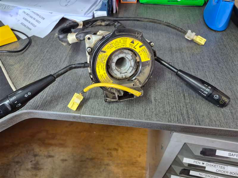 Toyota Dyna 2001-2011 XZU304 - Combination Switch