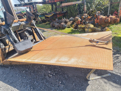 Hino FW FW1 fw1fwc-10177 - Tail Lifter PN: acq0002046
