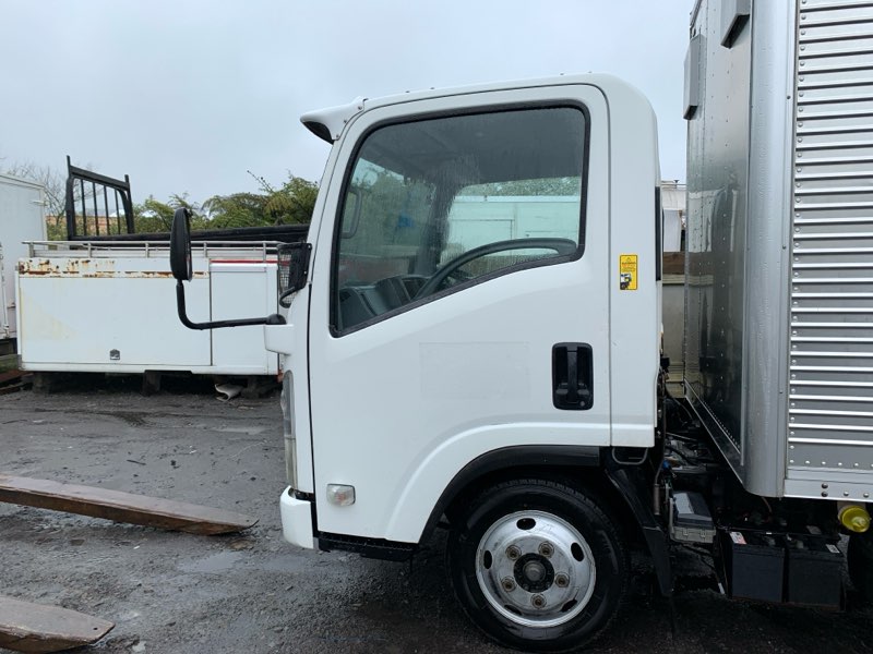 2012 Isuzu N-Series NLR NLR85