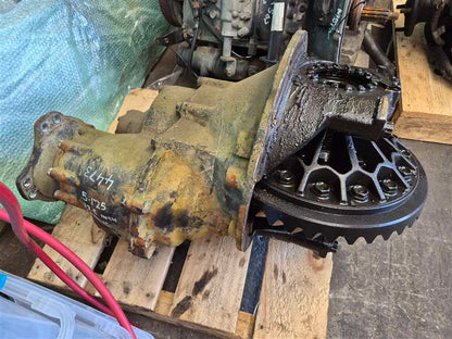 Isuzu C Series CXH CXH50 380 HP - Front Diff Head