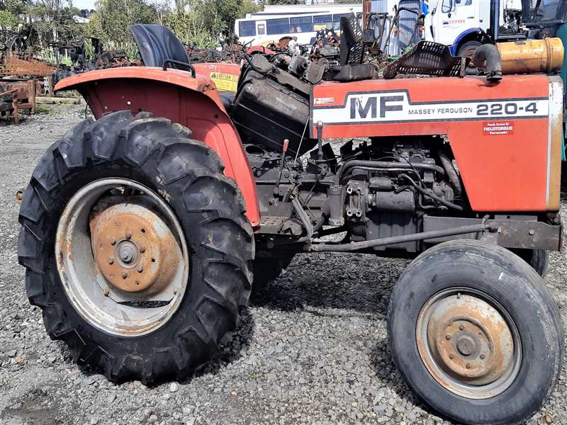 1985 Massey Ferguson Tractor 220-4