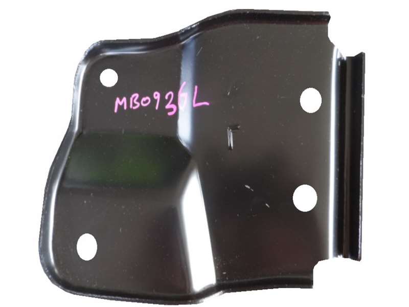 Mitsubishi Canter FE7/FE8 2005-2011 - RH Bumper Iron Wide PN: MB0936R