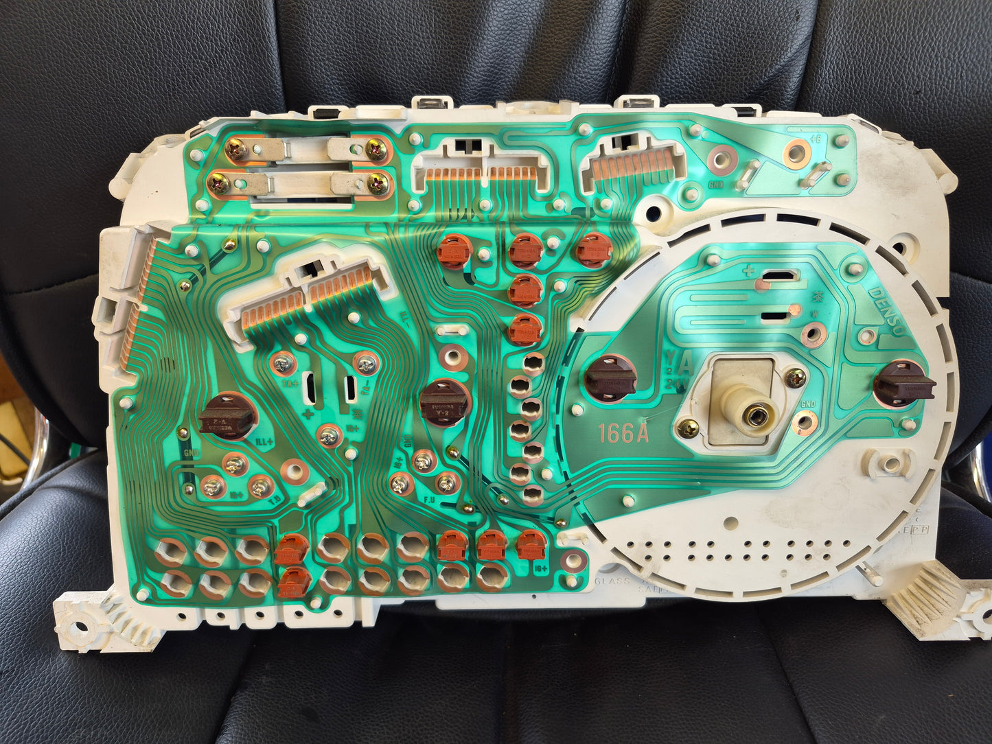 Mitsubishi Canter FE5/FE6 1995-2005 FE635 - Instrument Cluster PN: MK345512