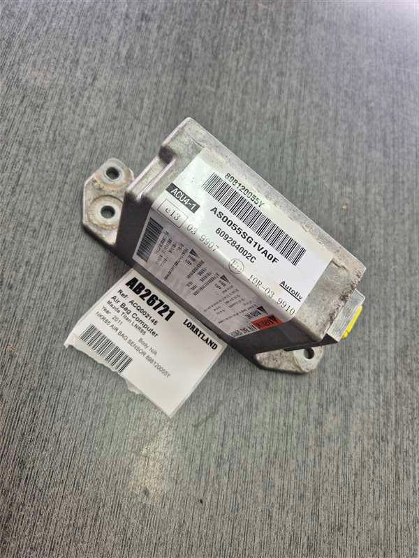 Mazda Titan LNR85 lkr85-7001587 - SRS Control Module