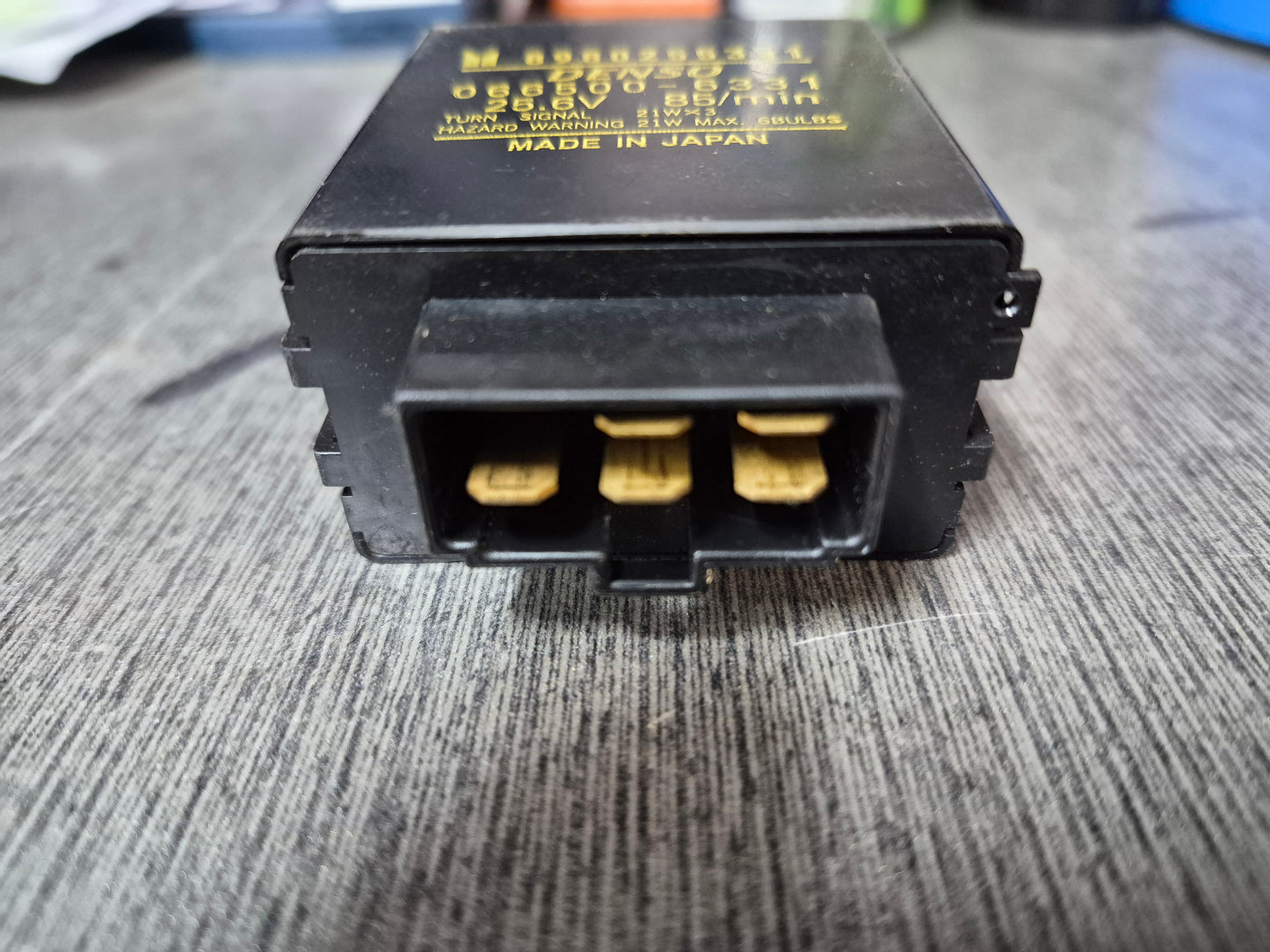 Nissan Atlas All Series ALR85 - Flasher Relay PN: 8980255331