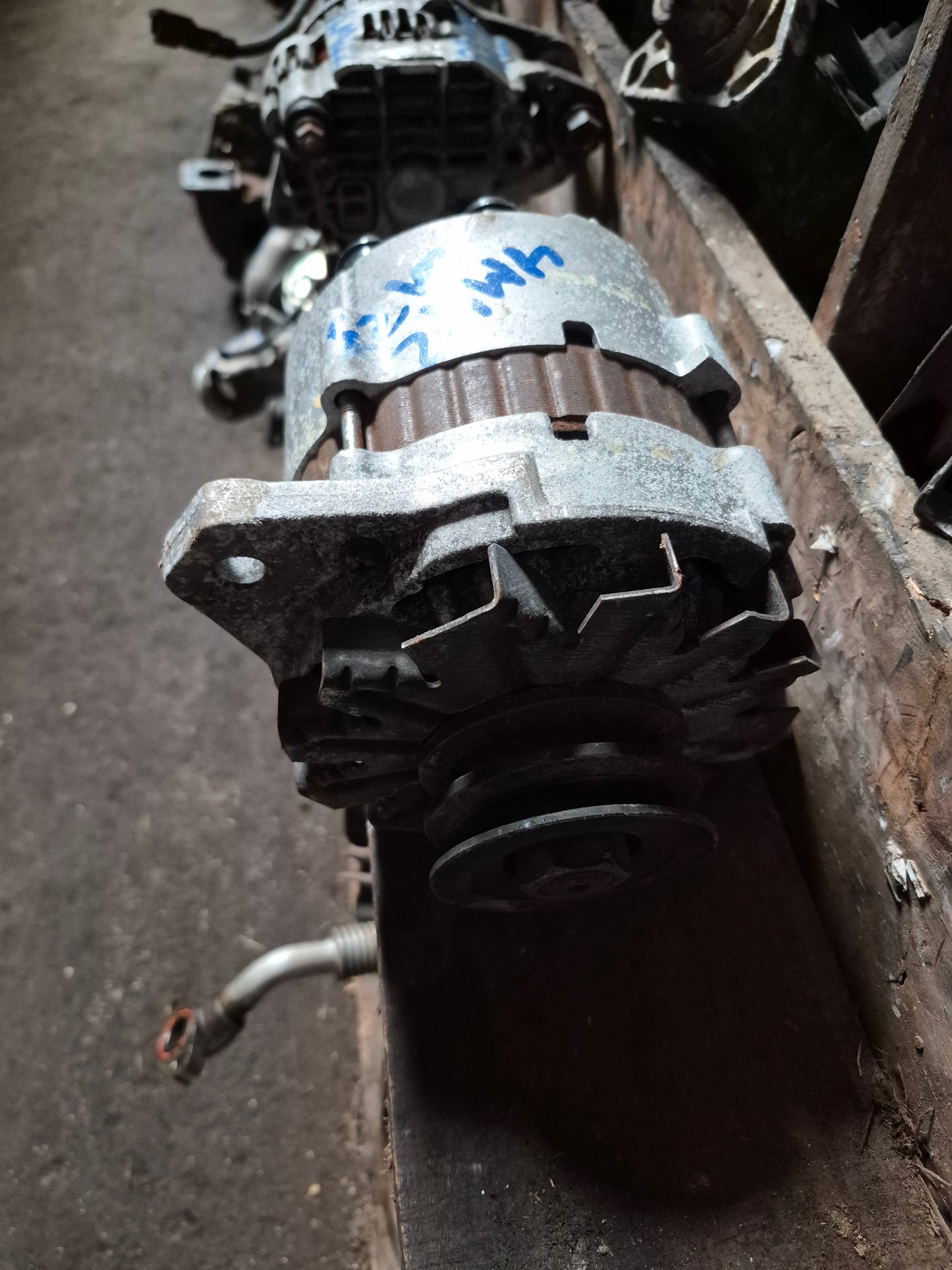Mitsubishi Canter FG335 "                      " - Alternator