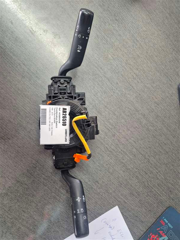 Toyota Dyna XZU605 - Combination Switch