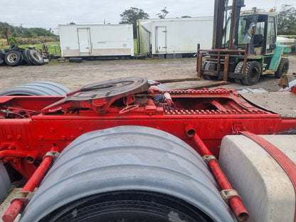 DAF CF Series CF85 2006-on 745694 - Turn Table PN: holland 2 jaw air slider