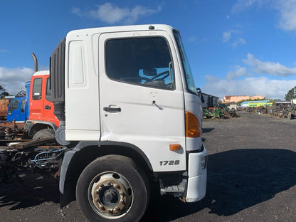 2017 Hino 500 Series jhdgh8j