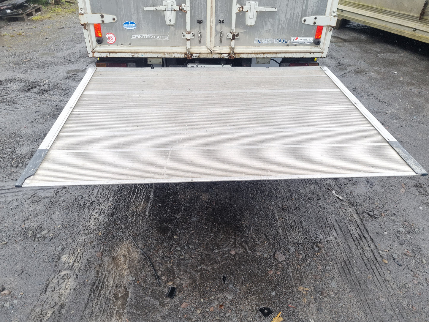 Isuzu N-Series NLR NLR85 - Tail Lifter PN: tail lift
