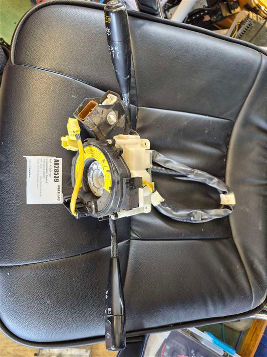 Toyota Dyna XZU308 XZU308-1007437 - Combination Switch