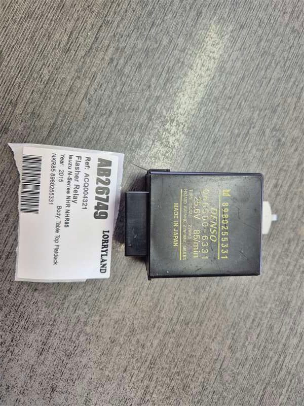 Isuzu N-Series NHR NHR85 - Flasher Relay