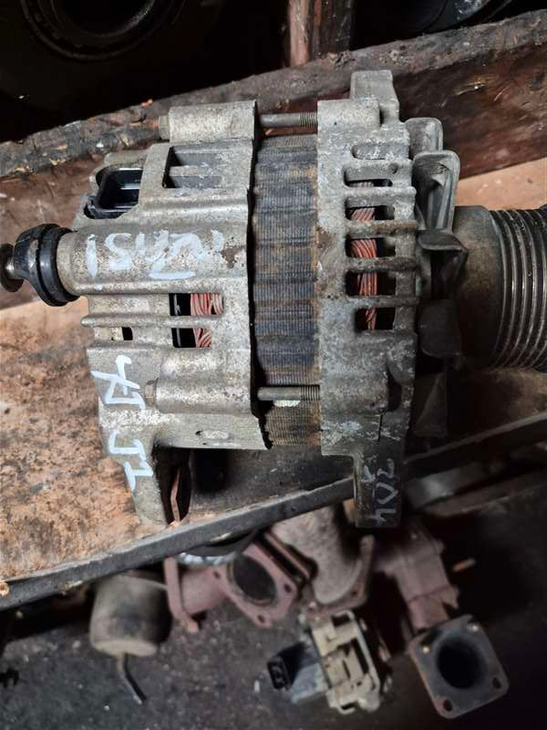 Mazda Titan LJR85 LJR85-703502 - Alternator