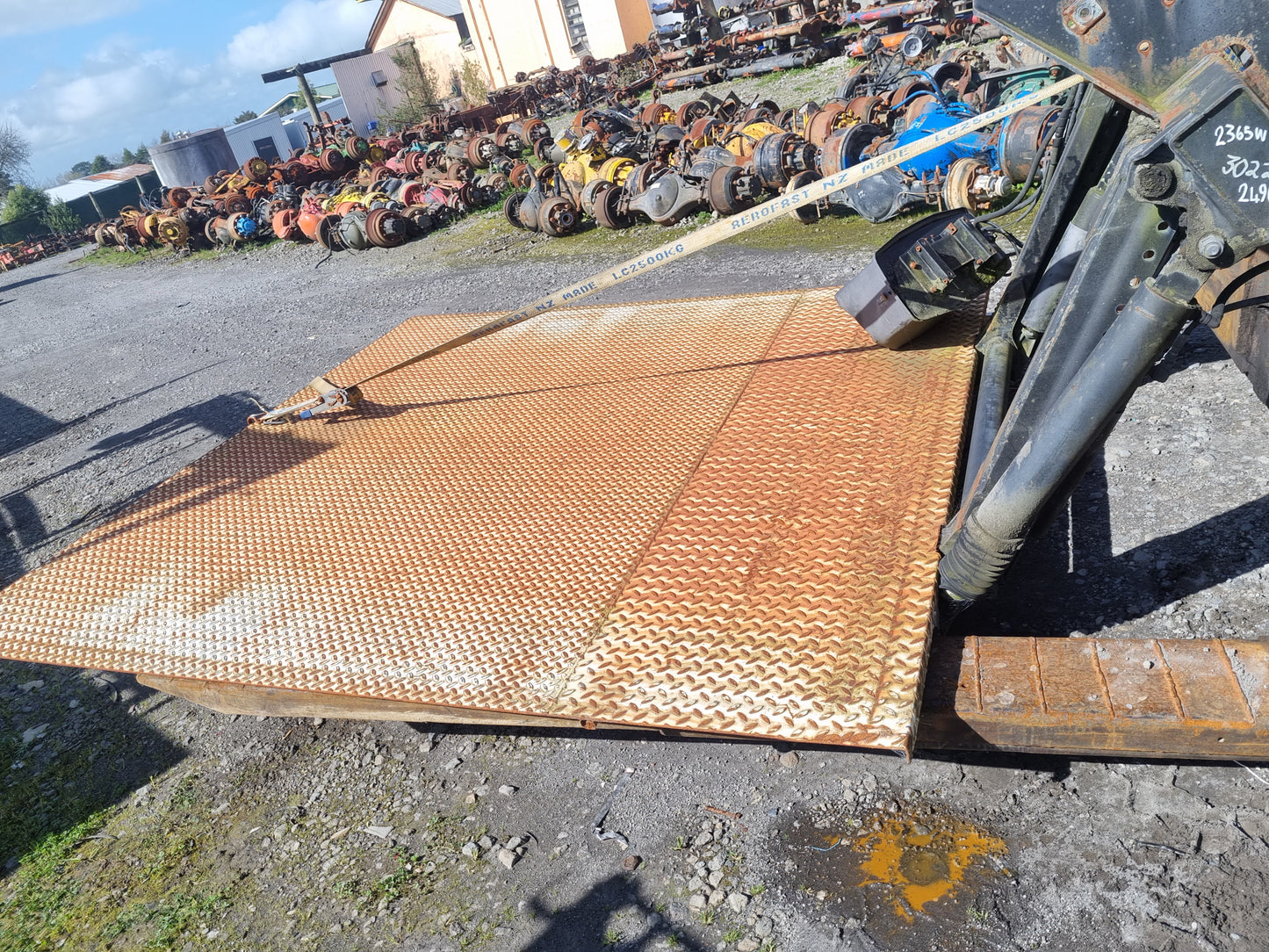 Hino FW FW1 fw1fwc-10177 - Tail Lifter PN: acq0002046
