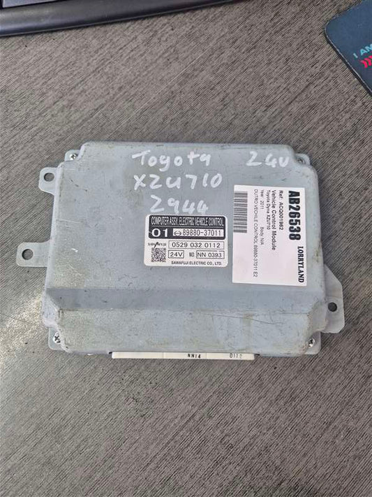 Toyota Dyna XZU710 xxx - Vehicle Control Module