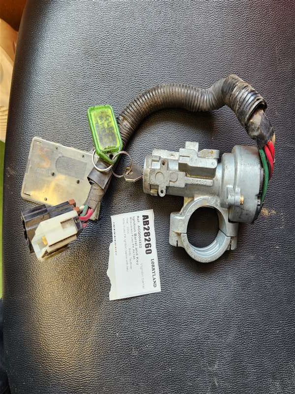 Mitsubishi Fuso FK FK195 FK617KPOOO32 - Ignition Barrel and Key PN: ingnitin barrel