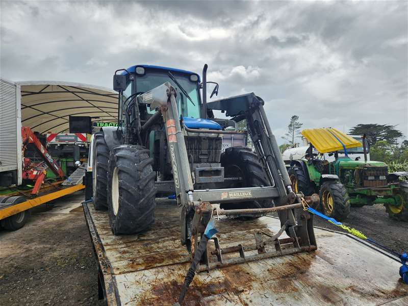 2000 New Holland Tractor TN75D