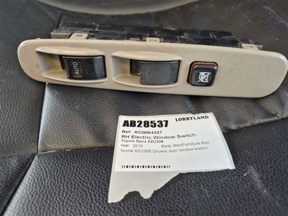 Toyota Dyna XZU308 XZU308-1007437 - RH Electric Window Switch