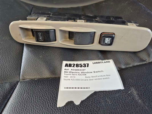 Toyota Dyna XZU308 XZU308-1007437 - RH Electric Window Switch
