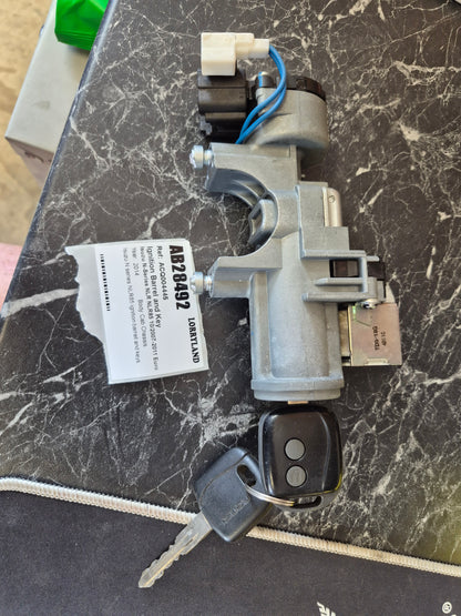 Isuzu N-Series NLR NLR85-7016677 - Ignition Barrel and Key