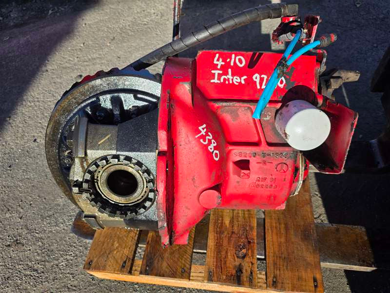 International All Models 9200 EAGLE - Front Diff Head