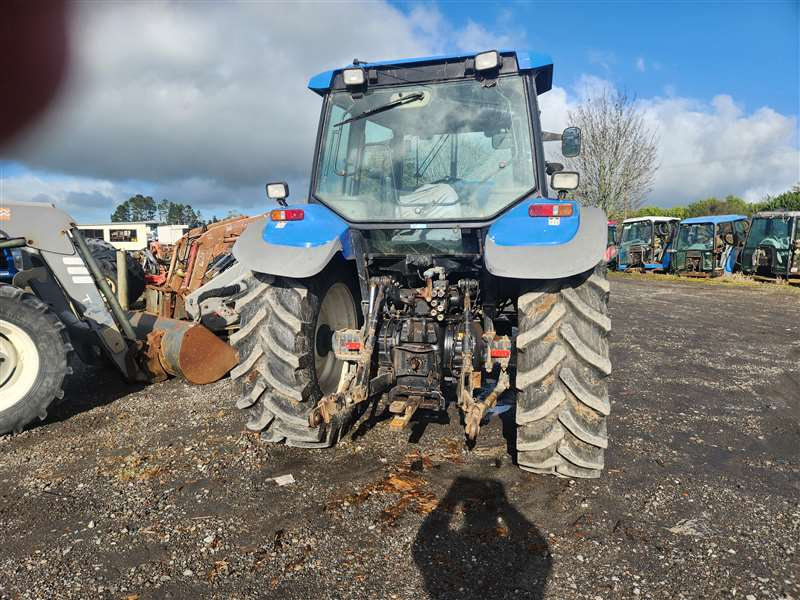 New Holland Tractor TS100............