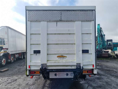 Nissan Condor MK MK235 - Tail Lifter