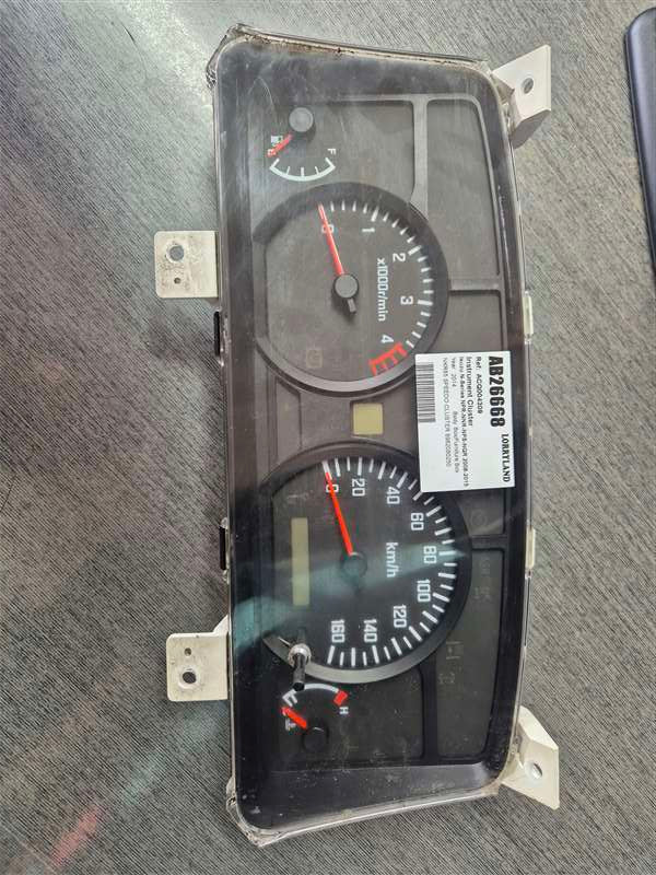 Isuzu N-Series NPR-NNR-NPS-NQR 2008-2015 NJR85-7035860 - Instrument Cluster