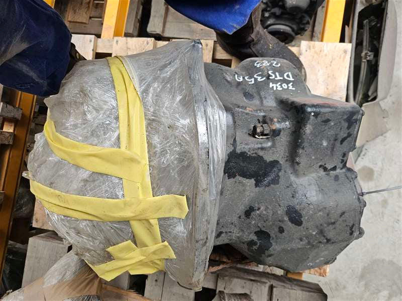 Volvo F Series F12 F12F590670 - Front Diff Head  PN: 3034