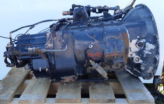 Mitsubishi Fuso Super Great FV fv330 - Manual Gearbox PN: 2838