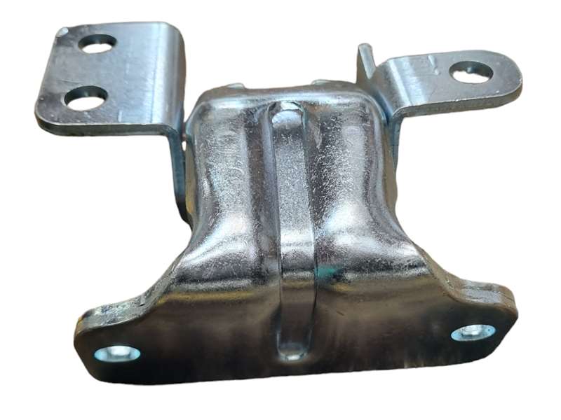 Nissan UD Atlas F23 - LF Door Bottom Hinge PN: NS0516L