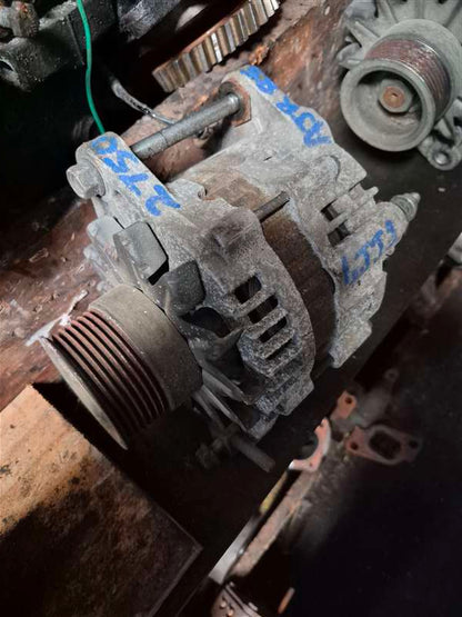 Isuzu - Alternator