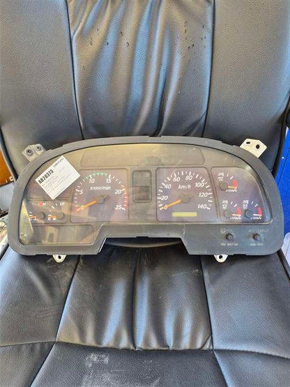 Isuzu Giga 1997-on CYZ400 - Instrument Cluster PN: 971-620