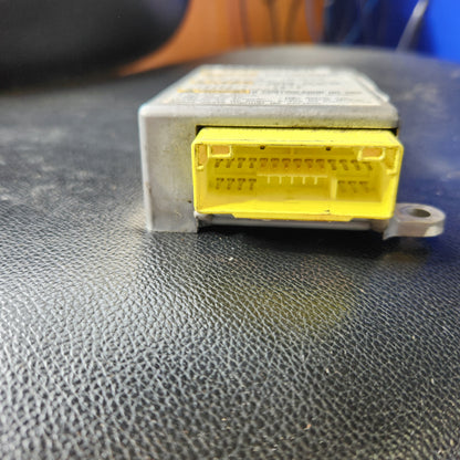 Isuzu Giga 1997-on CYJ400 - SRS Control Module PN: CYJ 400 SRS Controller