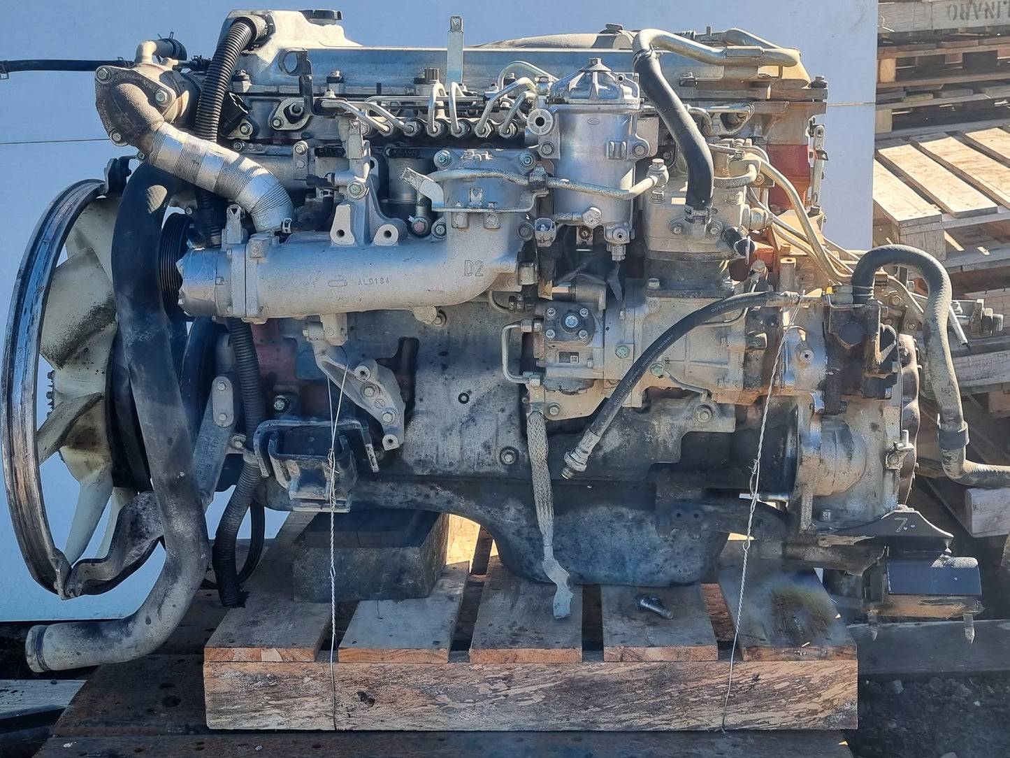 Hino 500 Series FG8J - Engine