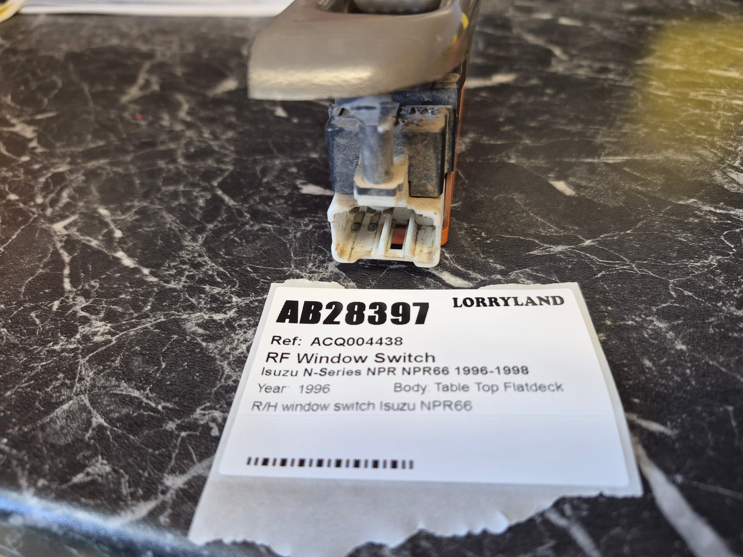 Isuzu N-Series NPR NPR66L-7425078 - Right Front Window Switch