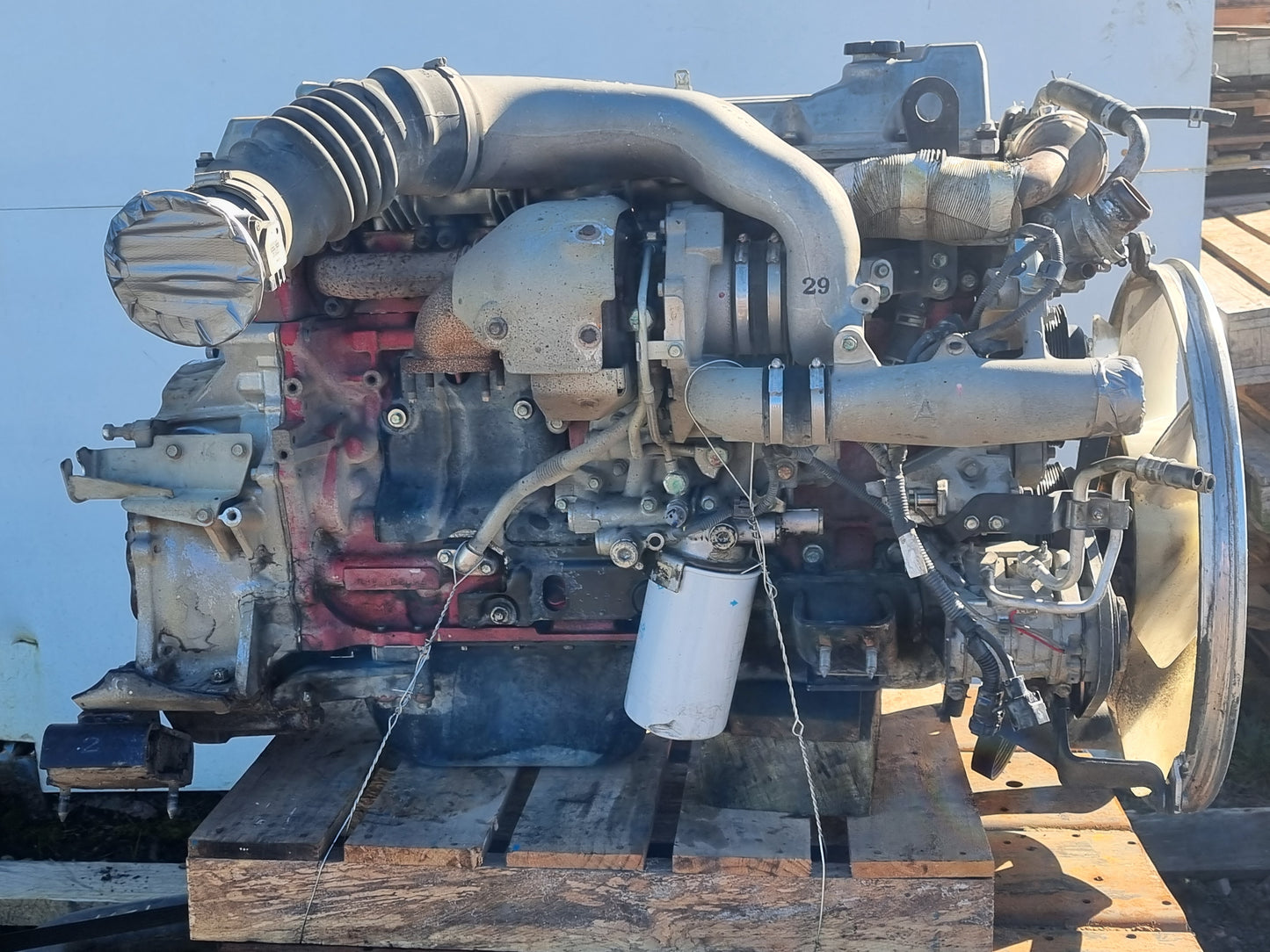 Hino 500 Series FG8J - Engine