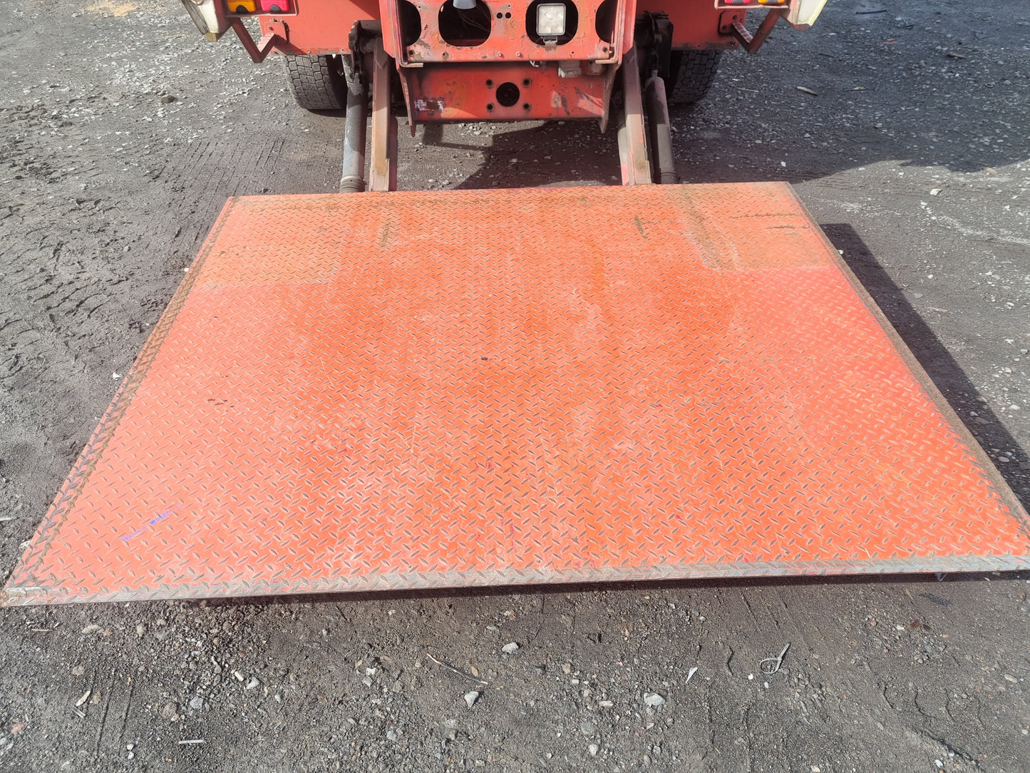 Nissan Condor CG CG400 - Tail Lifter PN: 4342 taillift cg400