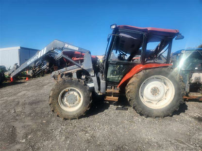1998 New Holland Tractor L85...
