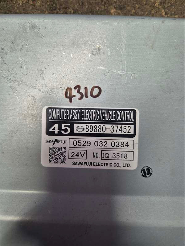 Hino Dutro XZU605R Euro 5 616 IFS Short 2011- XZU605-00150015094 - Vehicle Control Module