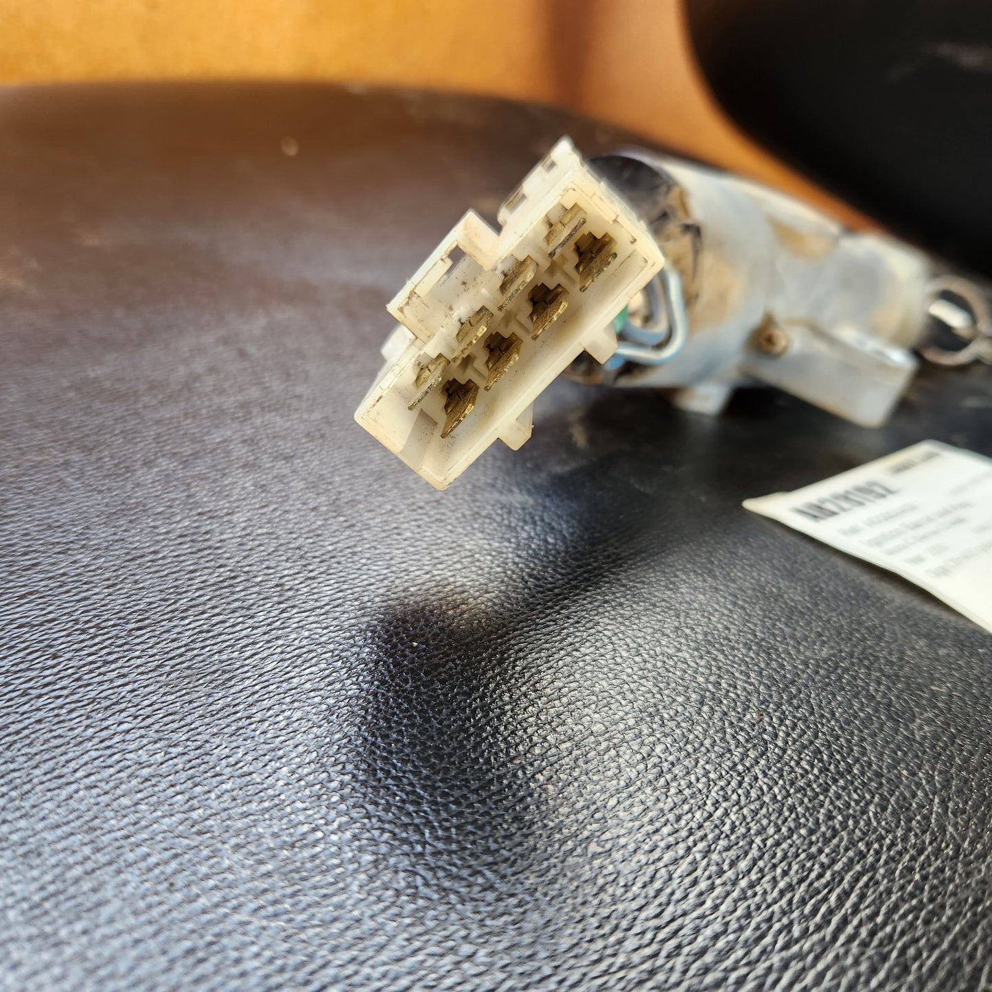 Isuzu C Series CXH450 - Ignition Barrel and Key PN: barrel with key