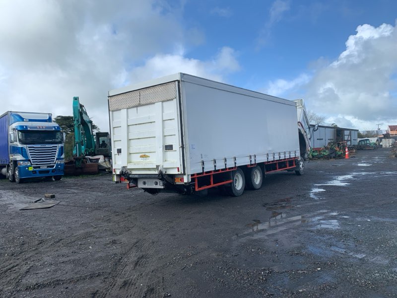 2002 Nissan Condor MK MK235