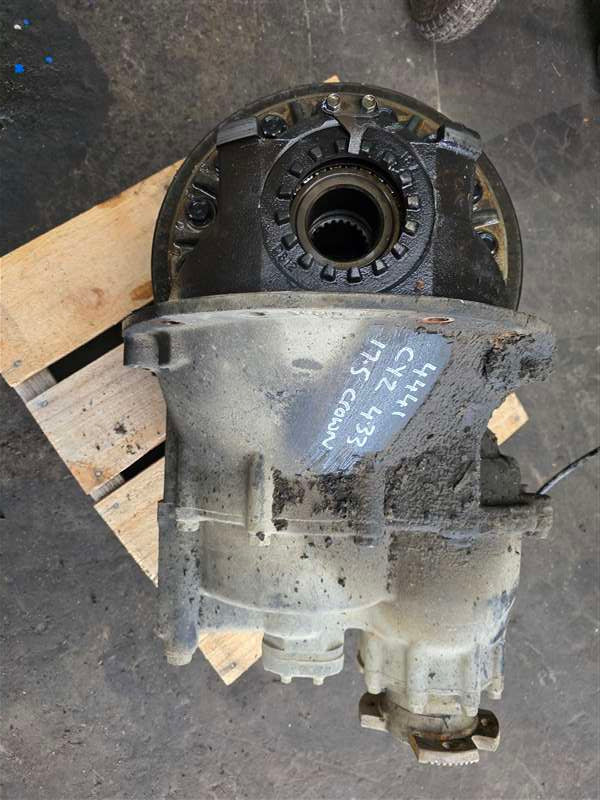 Isuzu Giga 1997-on CYZ400 - Front Diff Head